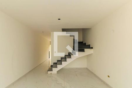 Casa à venda com 3 quartos, 131m² em Vila Prudente, São Paulo