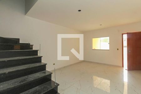 Casa à venda com 3 quartos, 131m² em Vila Prudente, São Paulo