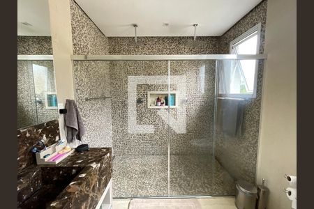 Banheiro da Suíte 1  de casa de condomínio para alugar com 3 quartos, 612m² em Jardim Barbacena, Cotia