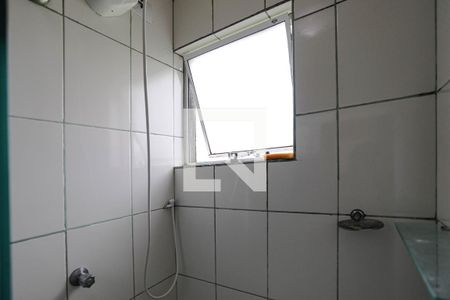 Banheiro 1 de casa de condomínio para alugar com 2 quartos, 60m² em Jundiapeba, Mogi das Cruzes