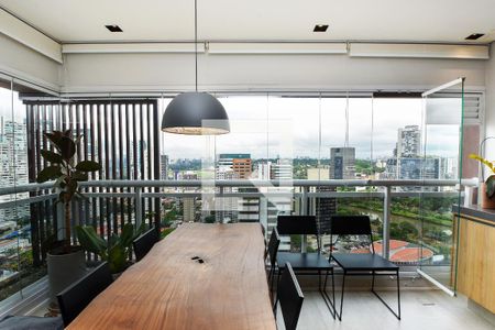 sala de jantar de apartamento à venda com 2 quartos, 74m² em Pinheiros, São Paulo