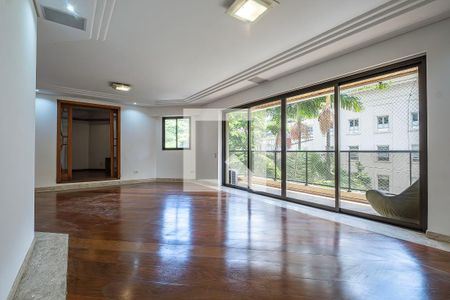 Sala de apartamento para alugar com 3 quartos, 220m² em Cerqueira César, São Paulo