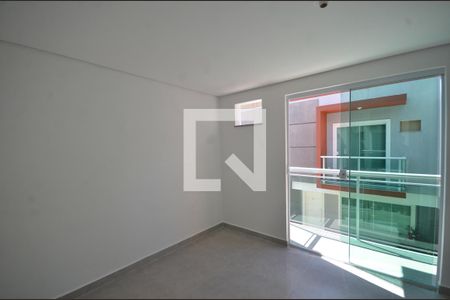Quarto 1 de casa para alugar com 2 quartos, 65m² em Marechal Hermes, Rio de Janeiro