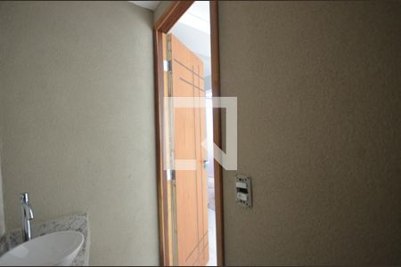 Lavabo de casa para alugar com 2 quartos, 65m² em Marechal Hermes, Rio de Janeiro