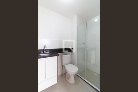 Banheiro de apartamento para alugar com 1 quarto, 25m² em Vila Butantã, São Paulo