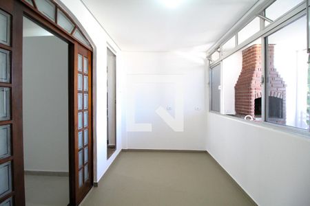 Sala de casa para alugar com 3 quartos, 65m² em Conceição, Diadema
