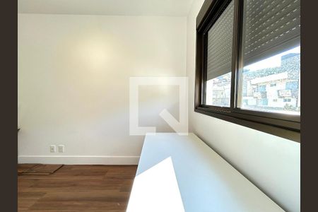 Sala de apartamento para alugar com 2 quartos, 70m² em Pantanal, Florianópolis