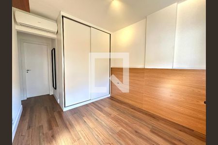 Suite  de apartamento para alugar com 2 quartos, 70m² em Pantanal, Florianópolis
