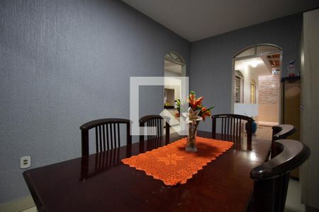 Sala 1 de casa para alugar com 3 quartos, 96m² em Q 604, Brasília