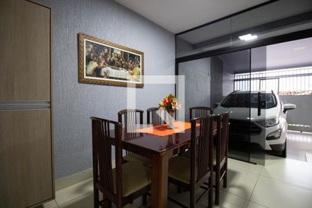 Sala 2 de casa para alugar com 3 quartos, 96m² em Q 604, Brasília