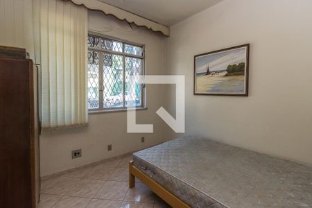 Casa frente - Quarto 1 de casa à venda com 5 quartos, 300m² em Brás de Pina, Rio de Janeiro