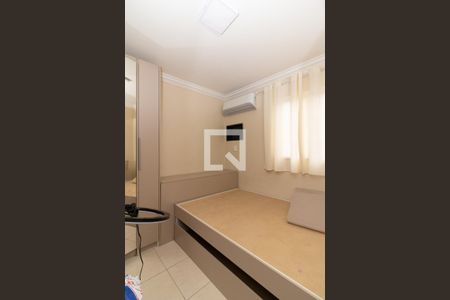 Quarto 1 de casa de condomínio para alugar com 2 quartos, 72m² em Cascadura, Rio de Janeiro