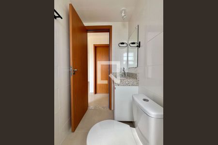 Banheiro de apartamento para alugar com 2 quartos, 52m² em Residencial Villa Garden, Campinas