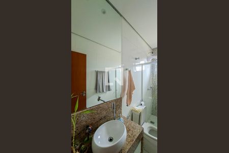 Casa à venda com 3 quartos, 300m² em Santa Efigênia, Belo Horizonte