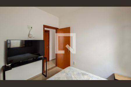 Casa à venda com 3 quartos, 300m² em Santa Efigênia, Belo Horizonte