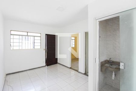 Sala de casa à venda com 2 quartos, 61m² em São João Batista, Belo Horizonte
