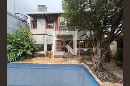 Casa à venda com 4 quartos, 387m² em Vila Madalena, São Paulo