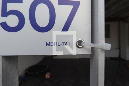 Plaquinha MBHL - 741 - Código de casa à venda com 2 quartos, 129m² em Parque Sao Vicente, Santo André