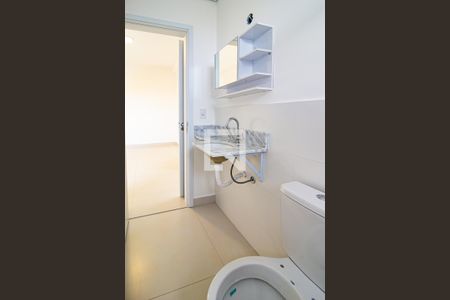 Banheiro da Suíte de apartamento para alugar com 2 quartos, 60m² em Jardim Santiago, Indaiatuba