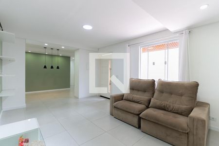 Sala de estar de casa para alugar com 3 quartos, 99m² em Mandaqui, São Paulo