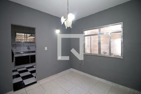Ante - Sala de casa para alugar com 2 quartos, 70m² em Ramos, Rio de Janeiro