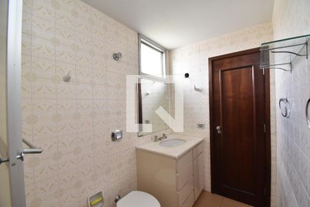 Banheiro da Suíte de apartamento para alugar com 3 quartos, 125m² em Centro Cívico, Curitiba