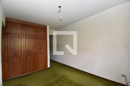 Suíte de apartamento para alugar com 3 quartos, 125m² em Centro Cívico, Curitiba