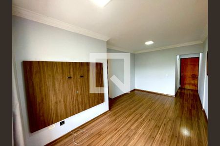 Sala de apartamento para alugar com 3 quartos, 79m² em C Brasil (jd P Dutra, Guarulhos