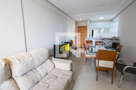 Sala de apartamento para alugar com 2 quartos, 70m² em Santa Mônica, Uberlândia