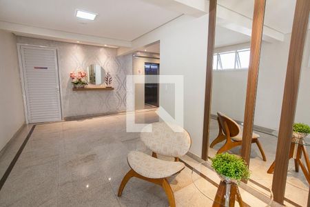 Hall de apartamento para alugar com 2 quartos, 70m² em Santa Mônica, Uberlândia