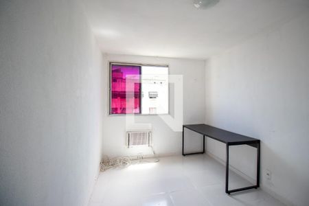 Quarto 2 de apartamento para alugar com 2 quartos, 50m² em Irajá, Rio de Janeiro