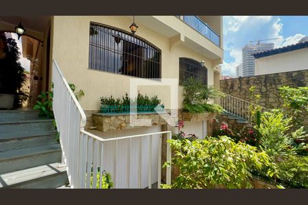 Garagem de casa para alugar com 3 quartos, 256m² em Vila Madalena, São Paulo