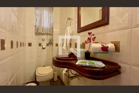 Lavabo de casa para alugar com 3 quartos, 256m² em Vila Madalena, São Paulo