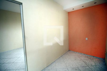 Sala de casa para alugar com 1 quarto, 70m² em Vista Alegre, Rio de Janeiro