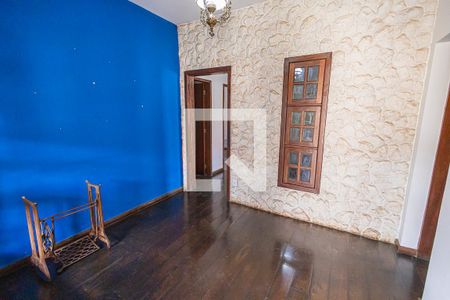 sala de casa para alugar com 5 quartos, 182m² em Glória, Belo Horizonte