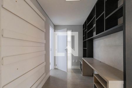 Corredor de apartamento para alugar com 4 quartos, 241m² em Água Branca, São Paulo