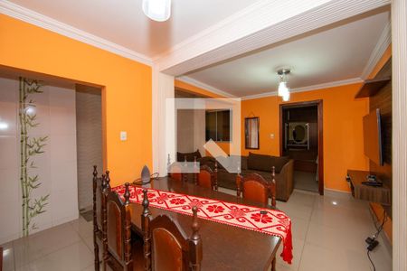 SALA de casa à venda com 4 quartos, 235m² em Átila de Paiva (barreiro), Belo Horizonte