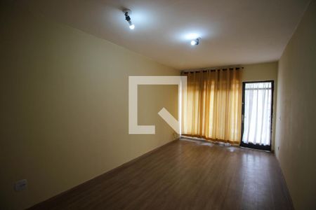 Casa para alugar com 3 quartos, 125m² em Vila Trujillo, Sorocaba