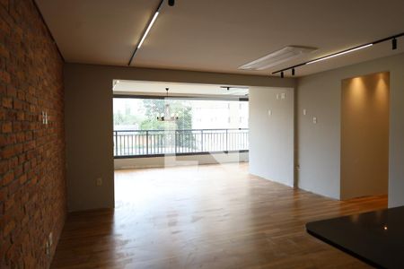 Apartamento à venda com 3 quartos, 122m² em Vila Sofia, São Paulo