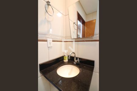 Banheiro Social 1 de casa para alugar com 4 quartos, 240m² em Montanhão, São Bernardo do Campo