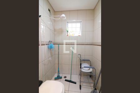 Banheiro Social 1 de casa para alugar com 4 quartos, 240m² em Montanhão, São Bernardo do Campo