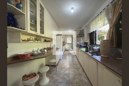 Casa à venda com 4 quartos, 380m² em Granja Vista Alegre, Contagem