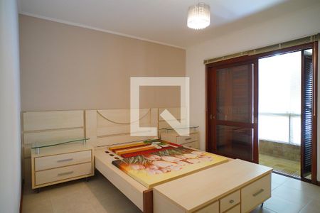 Quarto suíte  de apartamento à venda com 3 quartos, 290m² em Jardim Floresta, Porto Alegre