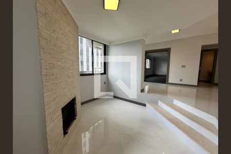 Lareira de apartamento para alugar com 3 quartos, 290m² em Alphaville, Barueri