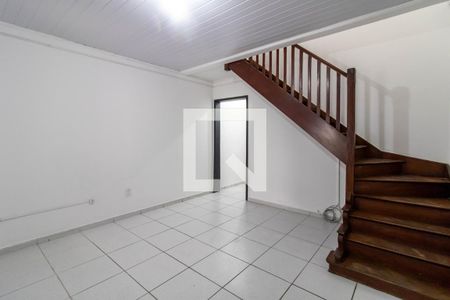 Sala de casa à venda com 2 quartos, 130m² em Vila das Palmeiras, Guarulhos
