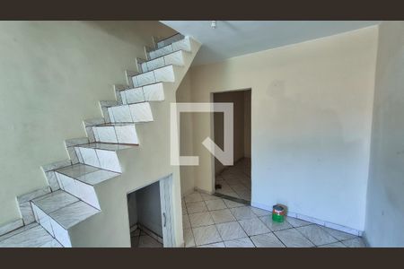 Sala  de casa para alugar com 3 quartos, 183m² em Brás de Pina, Rio de Janeiro
