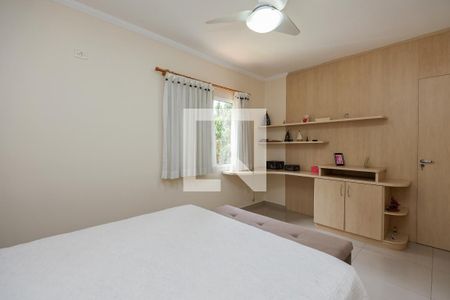 Suíte de casa de condomínio à venda com 3 quartos, 124m² em Parque Assuncao, Taboão da Serra