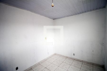 Sala 2 de apartamento para alugar com 3 quartos, 48m² em Olaria, Rio de Janeiro