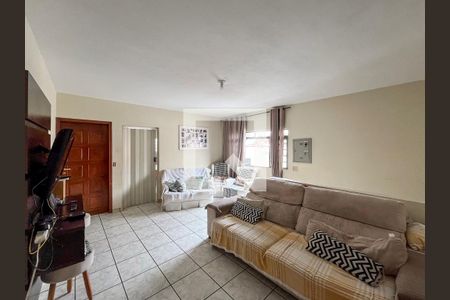 Sala de casa à venda com 3 quartos, 238m² em Vila Brasilina, São Paulo