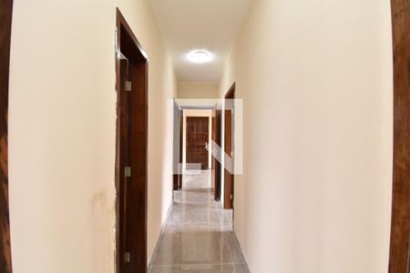 Corredor de apartamento para alugar com 3 quartos, 120m² em Aristocrata, São José dos Pinhais